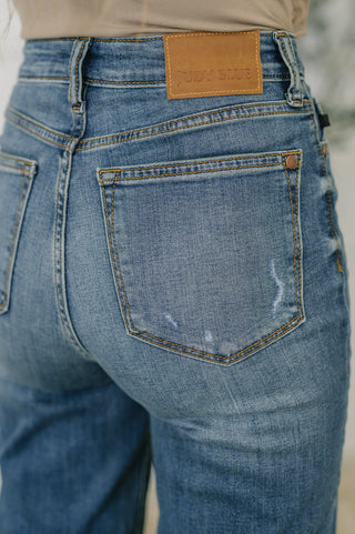 Judy Blue Izzie High Waist Straight Fit - Exclusive