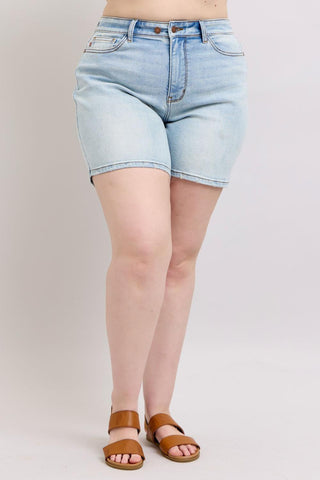 Judy Blue High Rise 2 Button Mid Length Dad Denim Short 152100