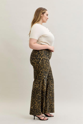 Judy Blue High Waist Retro Leopard Wide Leg Denim Jeans 881022