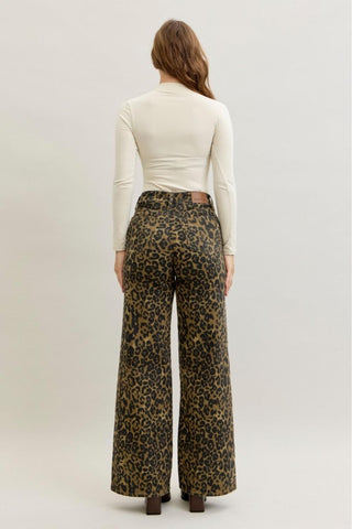 Judy Blue High Waist Retro Leopard Wide Leg Denim Jeans 881022