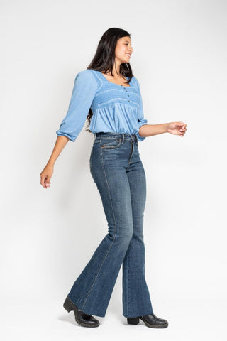 Judy Blue High Waist Tummy Control Shield Back Pocket Flare Denim Jeans 88882