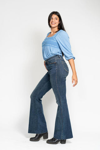 Judy Blue High Waist Tummy Control Shield Back Pocket Flare Denim Jeans 88882