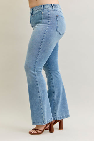 Judy Blue Mid Rise Contrast Wash & Front Patch Bootcut Denim Jeans 881053