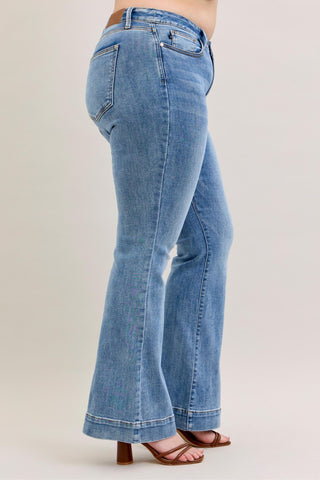 Judy Blue Mid Rise Flare Denim Jeans 82676