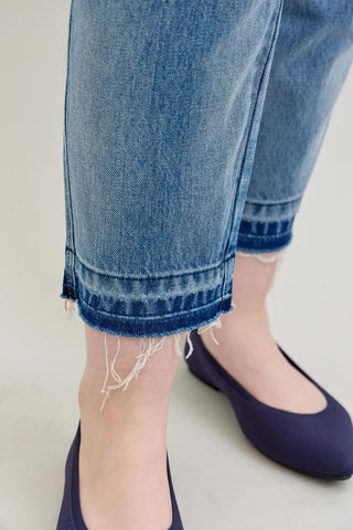 Judy Blue Mid Rise Rigid Magic Release Hem Boyfriend Denim Jeans 88818