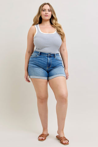 Judy Blue Mid Rise Slim Denim Short 152109