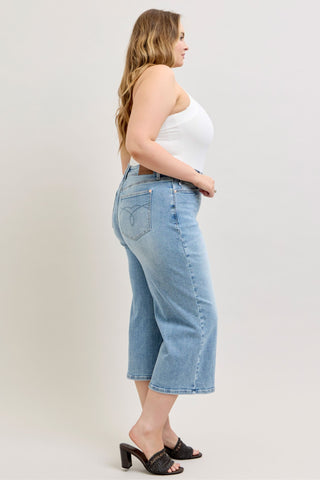 Judy Blue Mid Rise Vintage Pockets & Seam Detail Wide Leg Crop Denim Jeans 881076