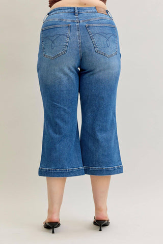 Judy Blue Mid Rise Vintage Pockets & Wide Hem Wide Leg Crop Denim Jeans 881006