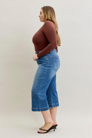 Judy Blue Mid Rise Vintage Pockets & Wide Hem Wide Leg Crop Denim Jeans 881006