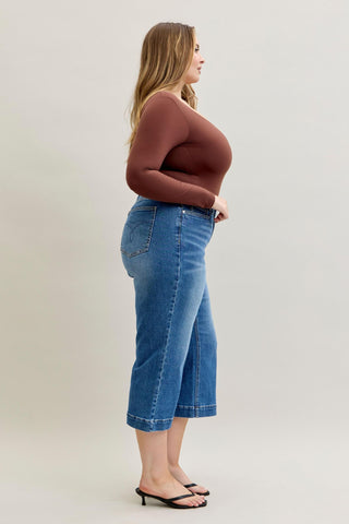 Judy Blue Mid Rise Vintage Pockets & Wide Hem Wide Leg Crop Denim Jeans 881006