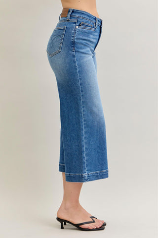 Judy Blue Mid Rise Vintage Pockets & Wide Hem Wide Leg Crop Denim Jeans 881006