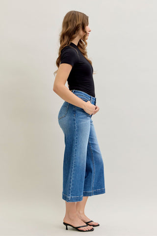 Judy Blue Mid Rise Vintage Pockets & Wide Hem Wide Leg Crop Denim Jeans 881006
