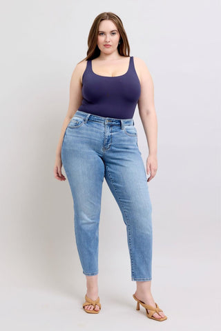 Judy Blue Mid Rise Vintage Wash Cell Phone Pocket Slim Denim Jeans 82626