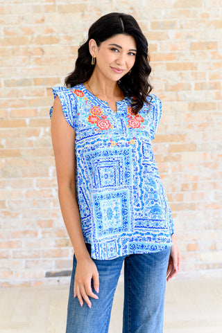 Savanna Jane Keep Me Coming V-Neck Top in Ivory Royal