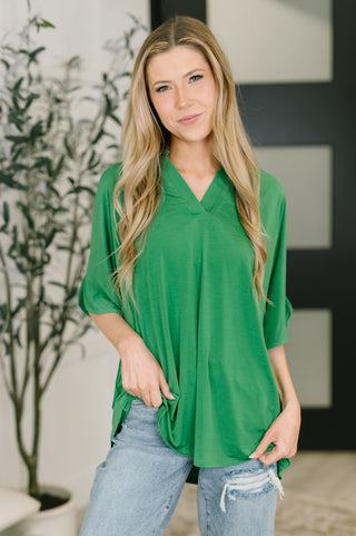 Dear Scarlett Lizzy Breeze Top in Kelly Green