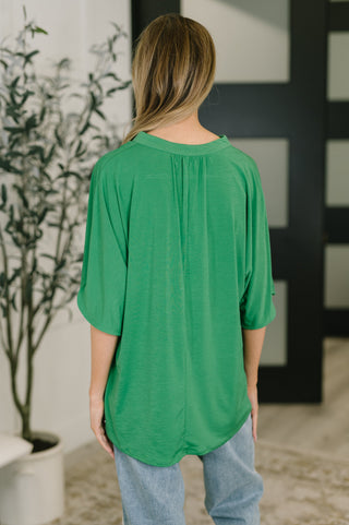 Dear Scarlett Lizzy Breeze Top in Kelly Green