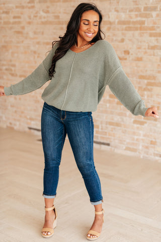 Heyson Magi Lune V-Neck Sweater