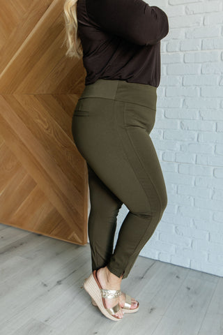 Dear Scarlett Magic Ankle Crop Skinny Pants in Olive