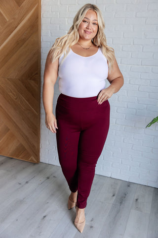 Dear Scarlett Magic Skinny 28" Pants in Wine