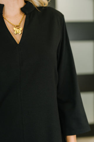 Dear Scarlett Portfolio Quarter Sleeve Dress in Black