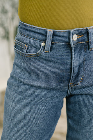 Judy Blue Shane Mid Rise Billie Boyfriend Jean in Dark Cozy Indigo