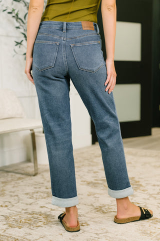 Judy Blue Shane Mid Rise Billie Boyfriend Jean in Dark Cozy Indigo