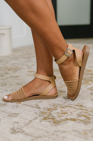 Soda Sibley Sandal in Camel