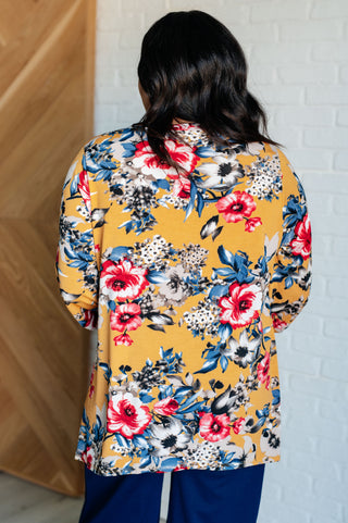 Dear Scarlett V-Neck Scoop Hem Top in Marigold Floral