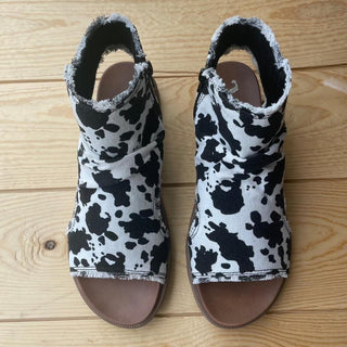 Very G "Libra" Black Cow Sandal Shoe