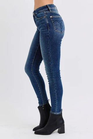 Judy Blue Full Size Mid-Rise Waist Skinny Jeans with Thermal Lining Plus Size